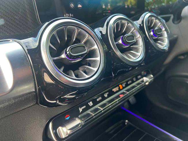 MERCEDES-BENZ GLB Photo 43