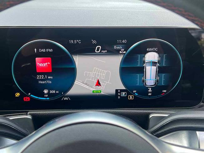 MERCEDES-BENZ GLB Photo 46