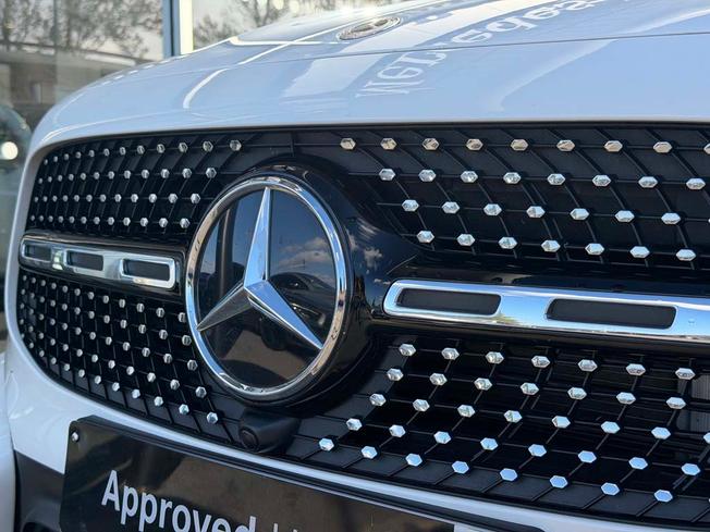 MERCEDES-BENZ GLB Photo 13