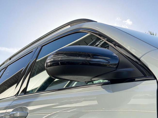 MERCEDES-BENZ GLB Photo 15