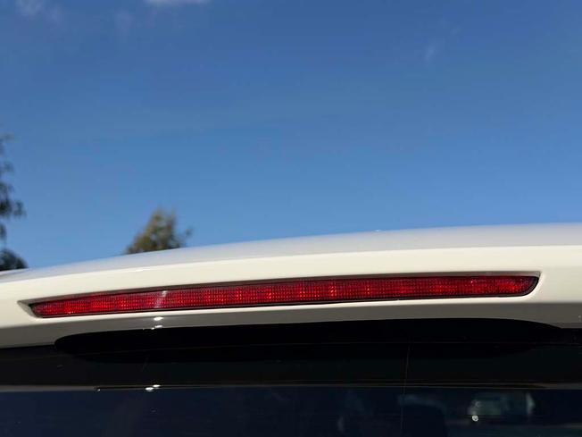 MERCEDES-BENZ GLB Photo 18