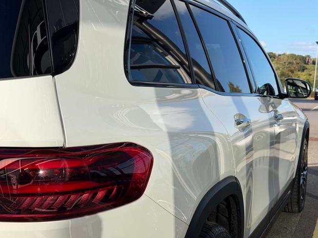 MERCEDES-BENZ GLB Photo 19