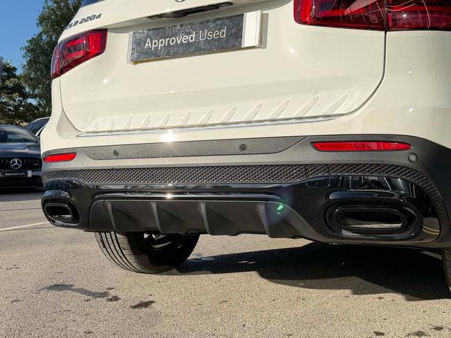 MERCEDES-BENZ GLB Photo 20