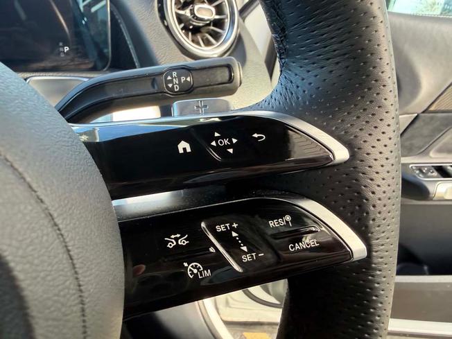 MERCEDES-BENZ GLB Photo 31