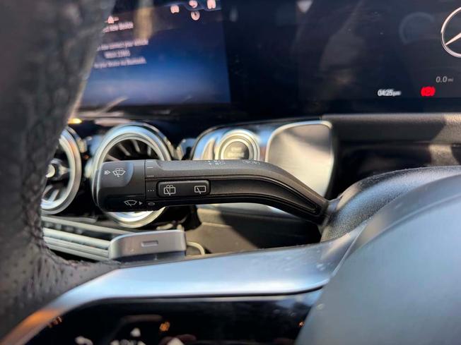 MERCEDES-BENZ GLB Photo 33