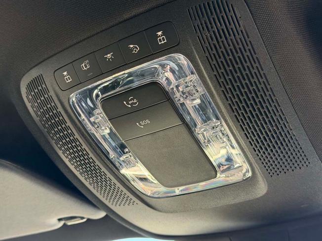 MERCEDES-BENZ GLB Photo 37