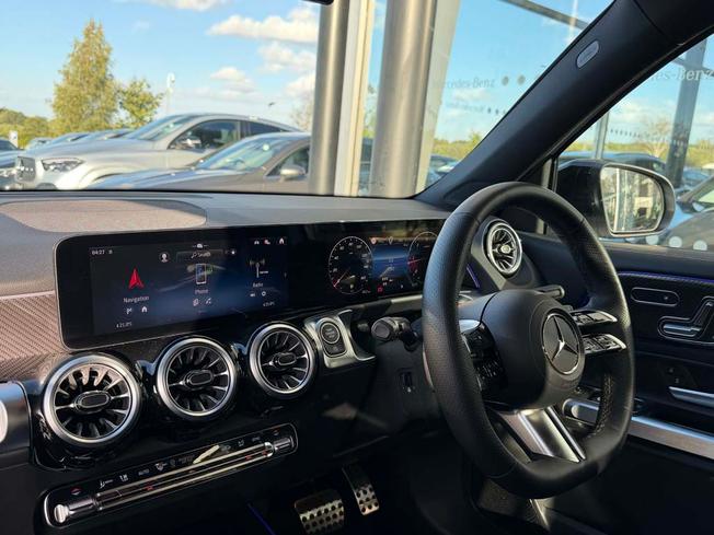 MERCEDES-BENZ GLB Photo 47