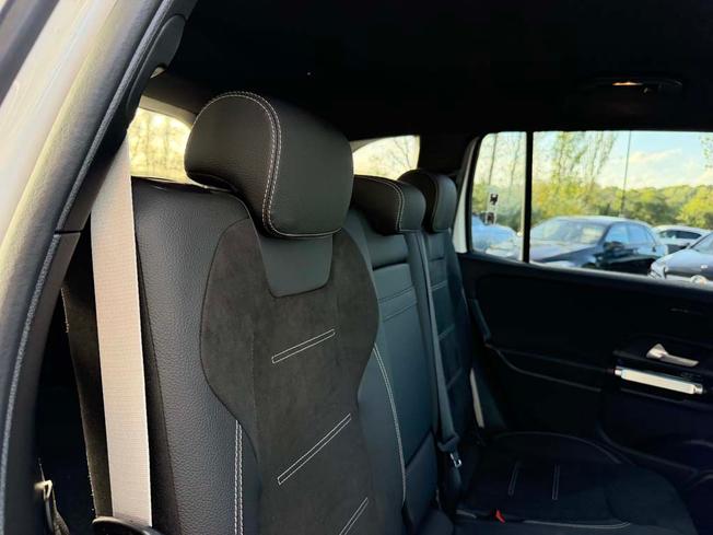 MERCEDES-BENZ GLB Photo 8