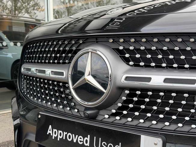 MERCEDES-BENZ GLB Photo 13