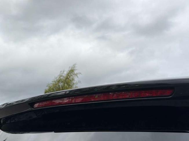MERCEDES-BENZ GLB Photo 17