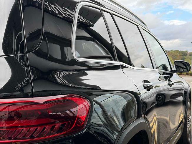MERCEDES-BENZ GLB Photo 18