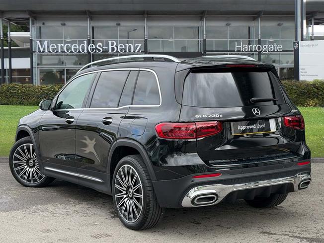 MERCEDES-BENZ GLB Photo 2
