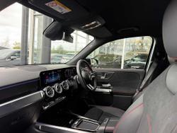 MERCEDES-BENZ GLB Photo 3