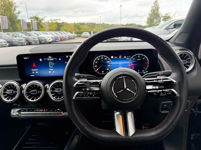 MERCEDES-BENZ GLB Photo 43