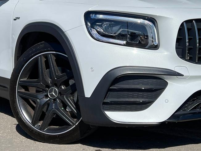 MERCEDES-BENZ GLB Photo 12