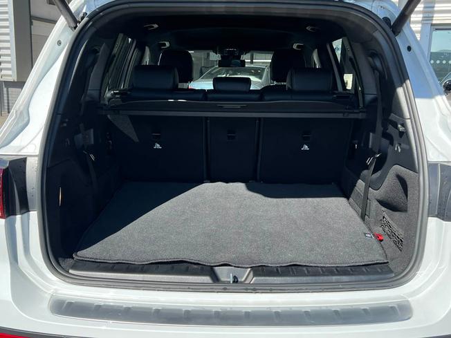 MERCEDES-BENZ GLB Photo 24