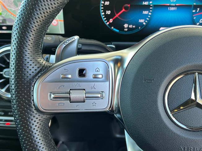 MERCEDES-BENZ GLB Photo 25
