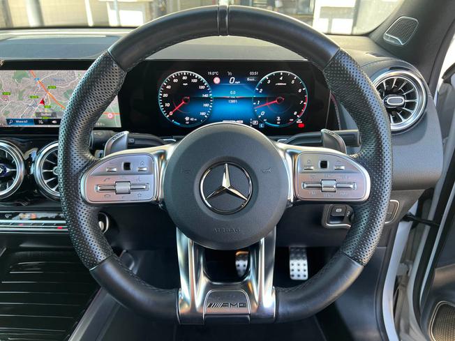 MERCEDES-BENZ GLB Photo 26