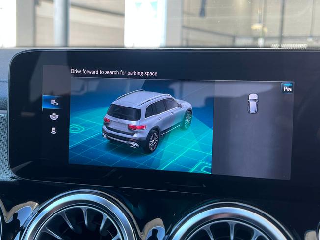 MERCEDES-BENZ GLB Photo 29