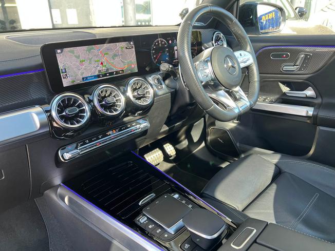 MERCEDES-BENZ GLB Photo 3