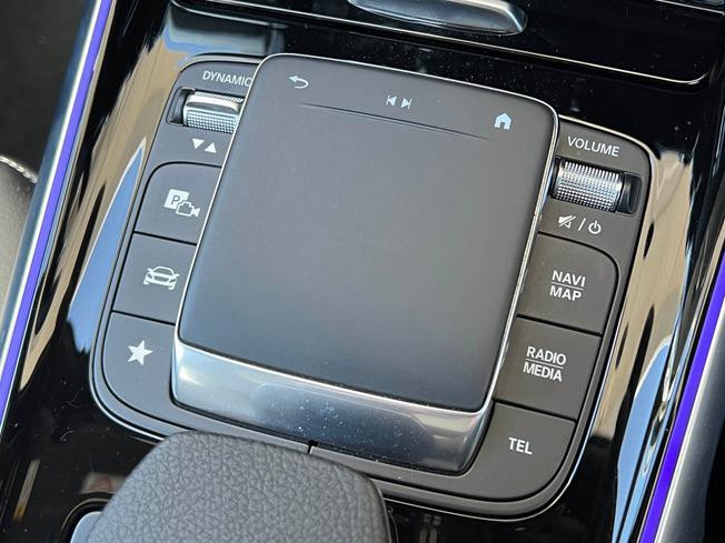MERCEDES-BENZ GLB Photo 44