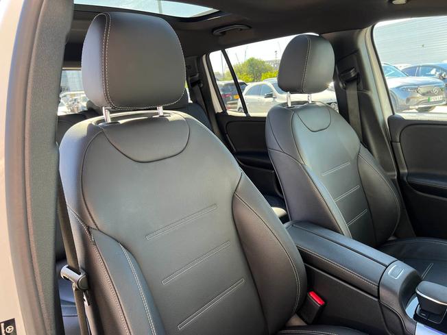 MERCEDES-BENZ GLB Photo 46