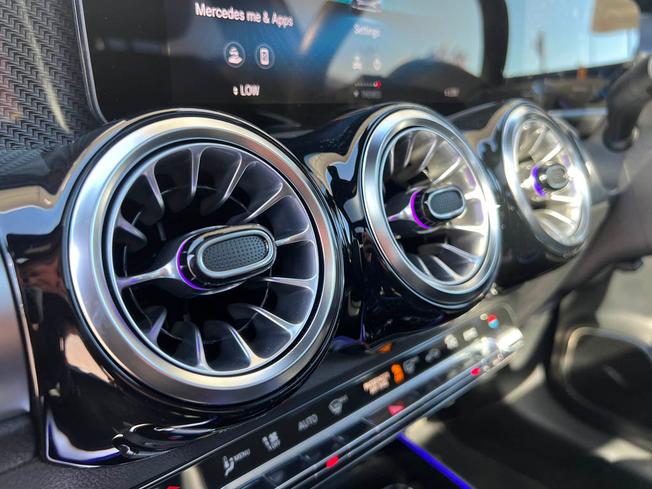 MERCEDES-BENZ GLB Photo 50