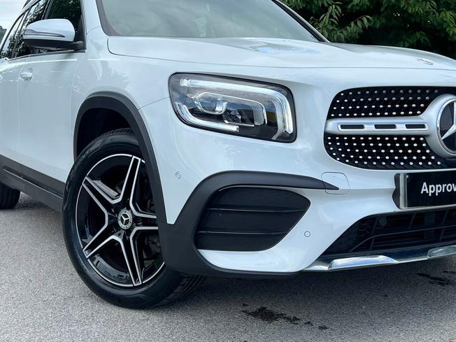 MERCEDES-BENZ GLB Photo 12