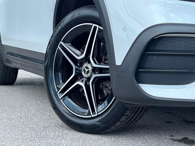 MERCEDES-BENZ GLB Photo 14