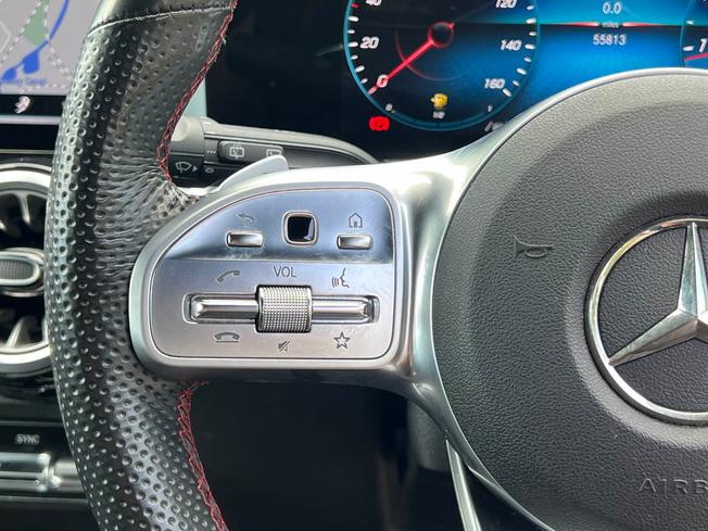 MERCEDES-BENZ GLB Photo 22