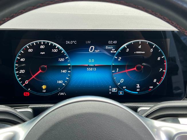 MERCEDES-BENZ GLB Photo 26