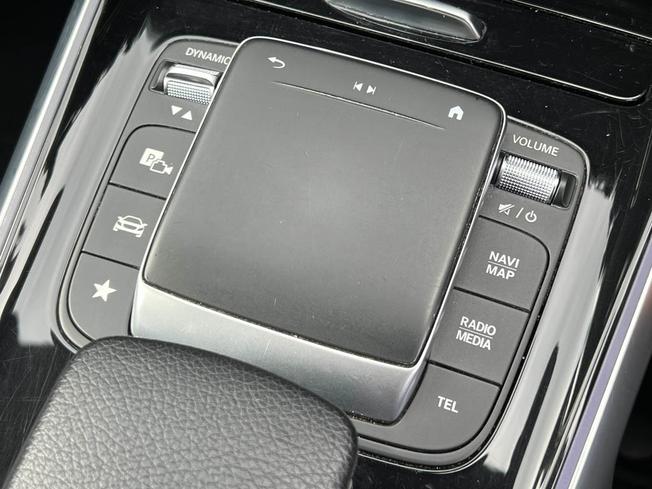 MERCEDES-BENZ GLB Photo 37