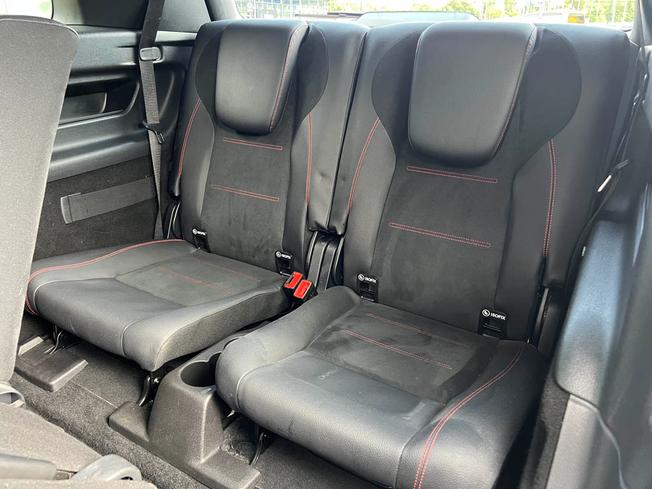 MERCEDES-BENZ GLB Photo 8