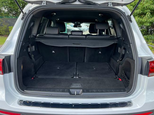 MERCEDES-BENZ GLB Photo 9