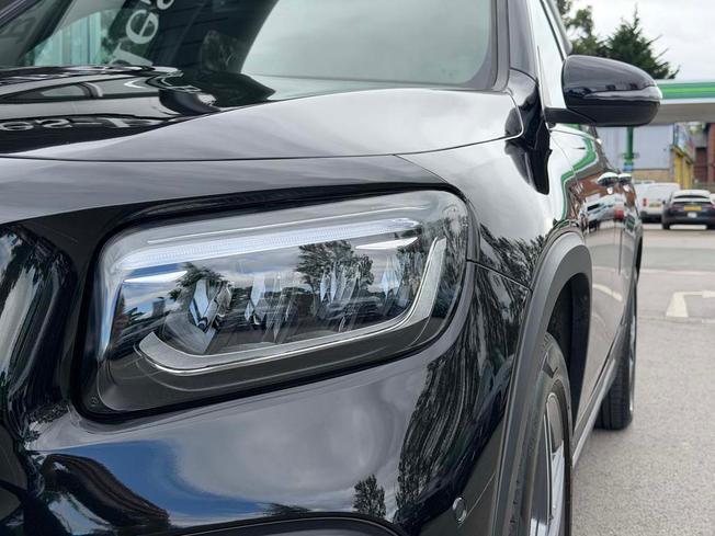 MERCEDES-BENZ Glb Photo 12