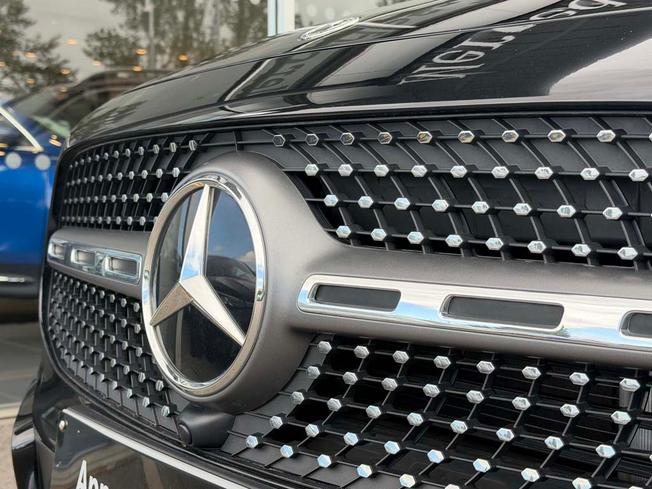 MERCEDES-BENZ Glb Photo 13
