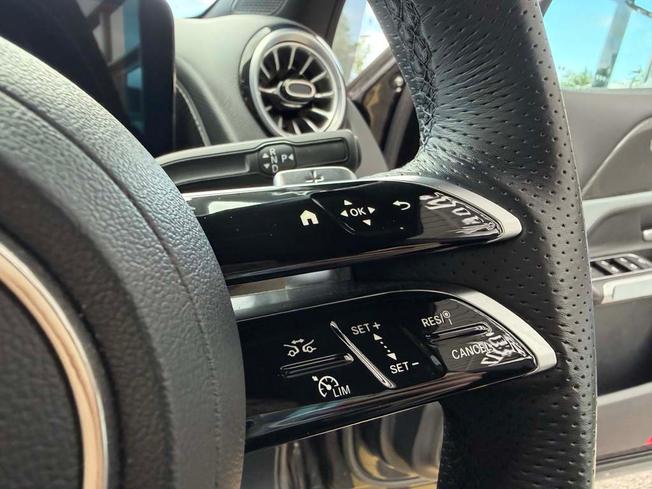 MERCEDES-BENZ Glb Photo 26