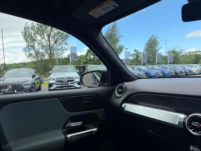 MERCEDES-BENZ Glb Photo 37