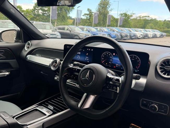 MERCEDES-BENZ Glb Photo 38