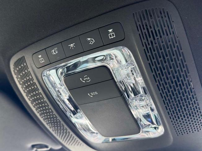 MERCEDES-BENZ Glb Photo 43