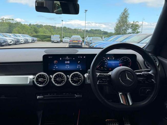 MERCEDES-BENZ Glb Photo 5