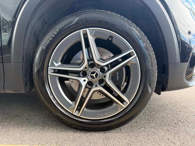 MERCEDES-BENZ Glb Photo 6