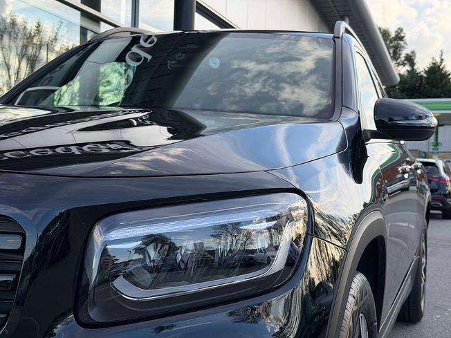 MERCEDES-BENZ GLB Photo 12