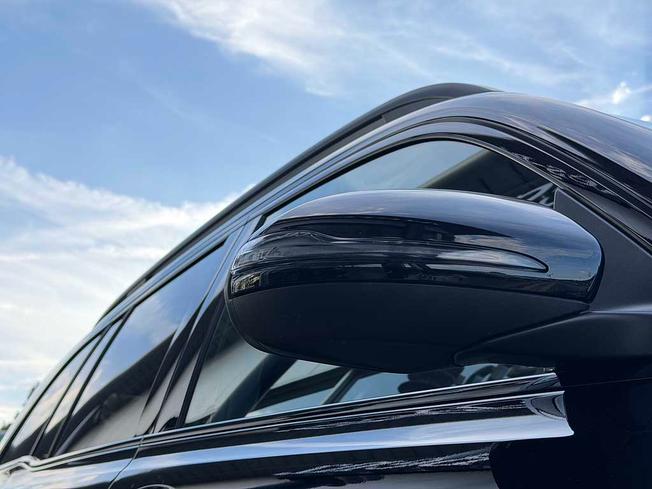 MERCEDES-BENZ GLB Photo 14