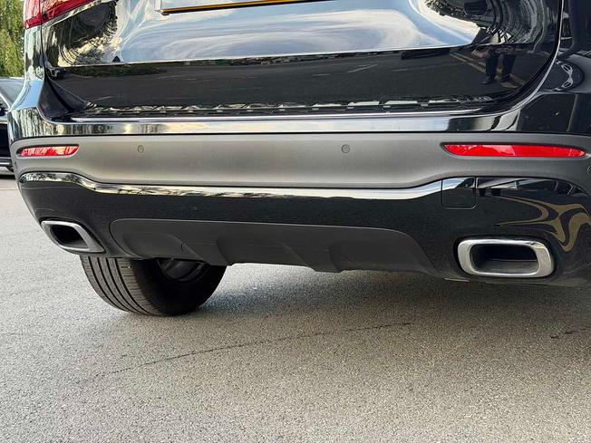 MERCEDES-BENZ GLB Photo 18