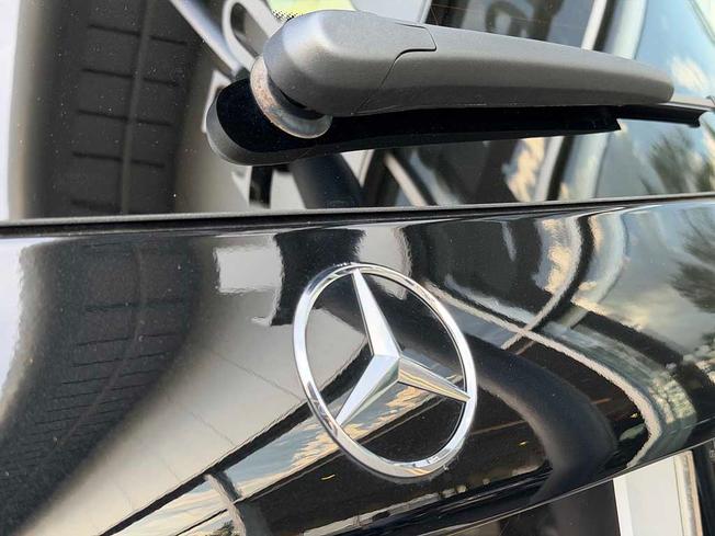 MERCEDES-BENZ GLB Photo 21