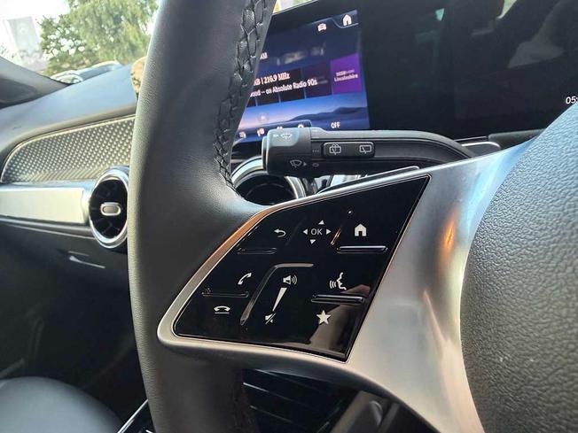 MERCEDES-BENZ GLB Photo 31