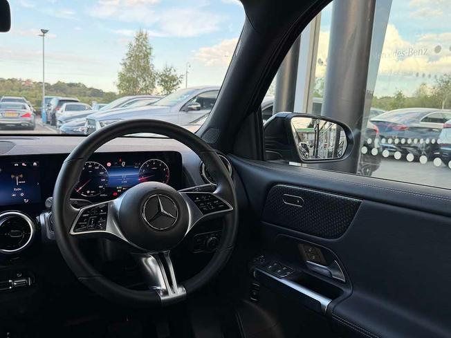 MERCEDES-BENZ GLB Photo 40