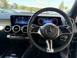 MERCEDES-BENZ GLB Photo 5