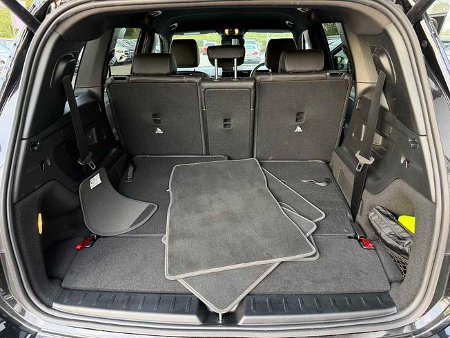 MERCEDES-BENZ GLB Photo 9